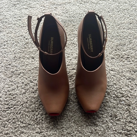 BURBERRY Leather Peep-toe heels In Amber Brown - Picture 2 of 4